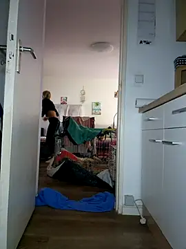 -Jeany- Live XXX-chat