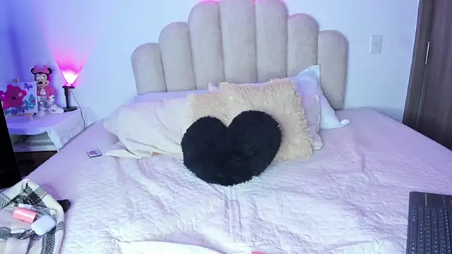 Czat XXX na żywo – NaomiAsha