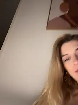 Bellalolahot's Live XXX Chat