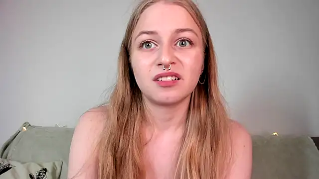 Czat XXX na żywo – MiaMews