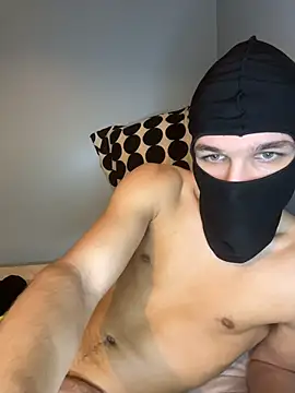 enzomltn Live XXX chat