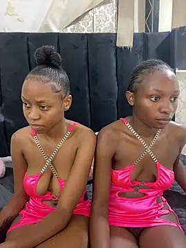 SexyPetitex25 Chat XXX live