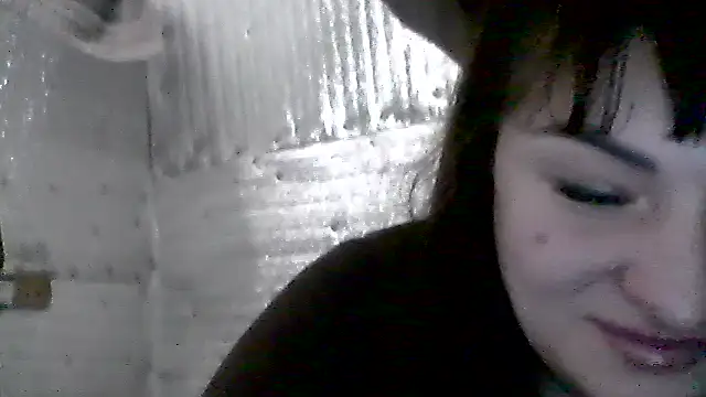 دردشة AllinaKis الجنسية المباشرة