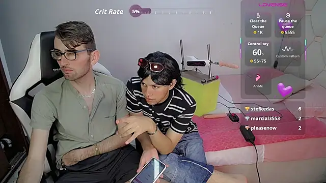 Top_and_bottom Live XXX-chat