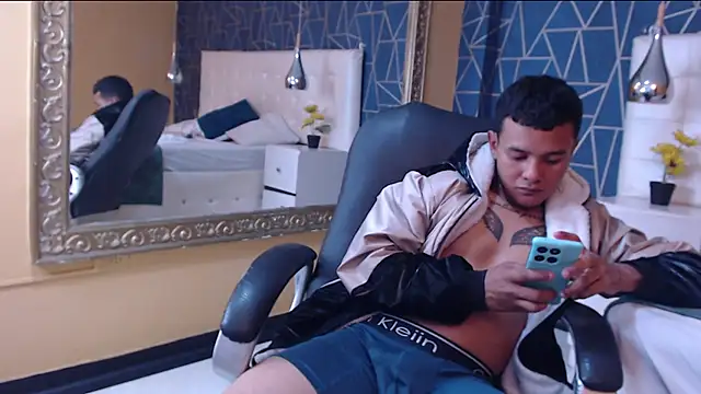 TylerGandi Live XXX-chat