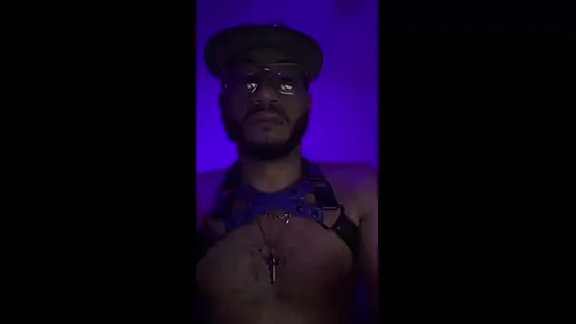 Chatroom XXX en direct de KY_Sir35