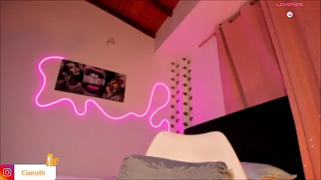 Vickysthn Live XXX chat