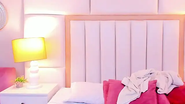 Chat XXX en directo de LaylaaDoll