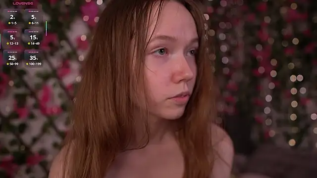 Chat XXX en directo de Petite_Polly