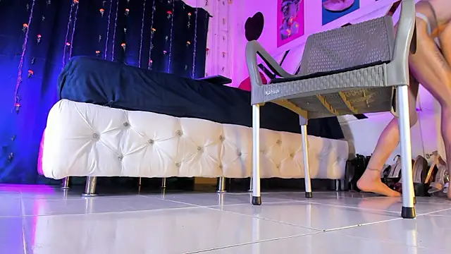 ArchieCollins Pertunjukan Webcam