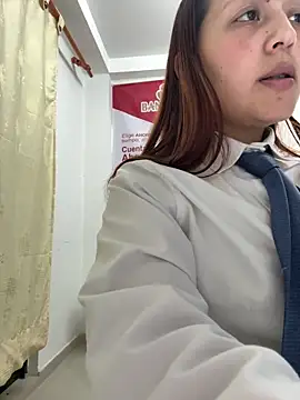 Emily-7_ Adlı Modelin Canlı XXX Sohbeti