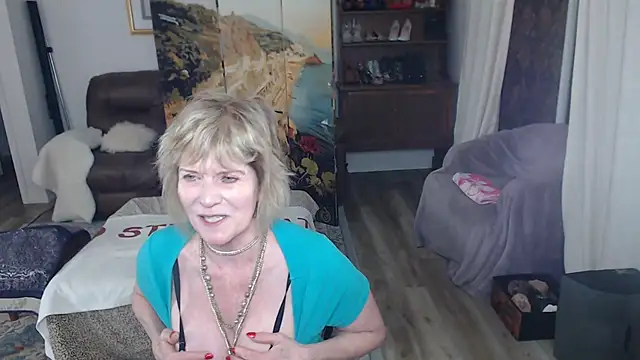 SindeeDix Chat XXX live