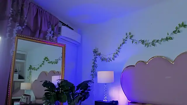 EmmaCrush: онлайн-секс-чат