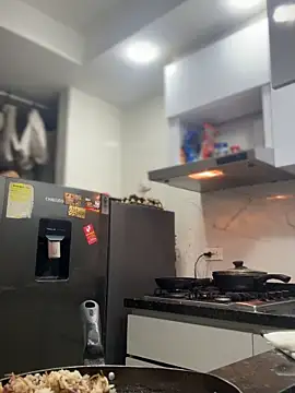 Kaily_Sweet16 Adlı Modelin Canlı XXX Sohbeti