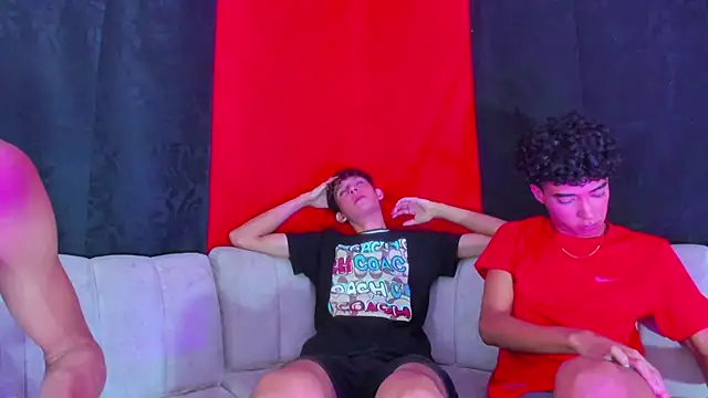 Chat XXX en directo de Pleasure_boys_hot