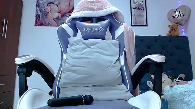 KENYEVANS – Live XXX-chat