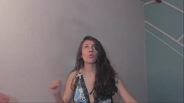 Lucy-Bluesea: онлайн-секс-чат