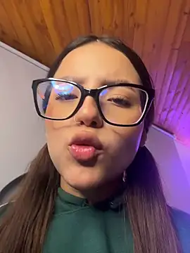 Sofia18_pinkk live XXX chat