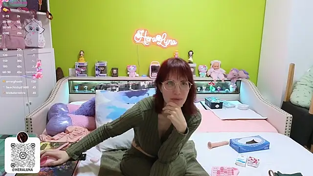 _HeraLuna_'s Live XXX Chat