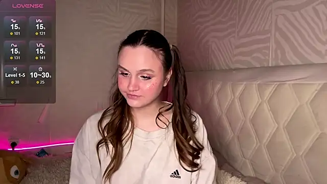 Barbie_Charm_ élő XXX-chatje