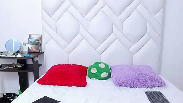 Show de bad_boy_cum_ na webcam