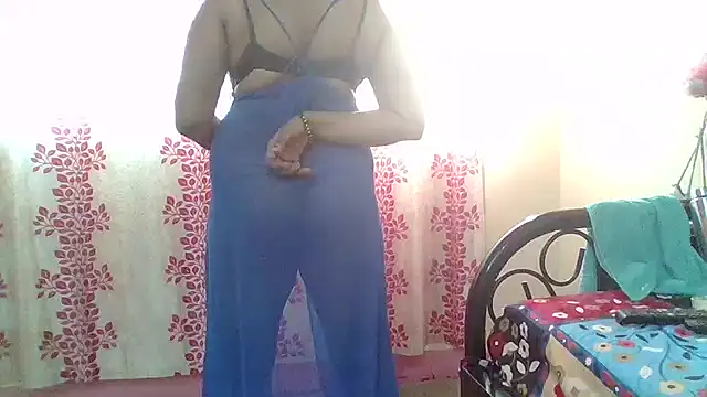 NautyBabe Show in webcam