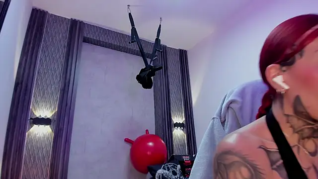 Chatroom XXX en direct de selene_red_