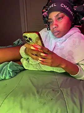 TheRealOshunQueen Live XXX-Chat