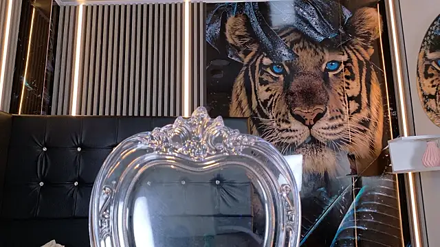 Bruja__Scarlata Live XXX Chat