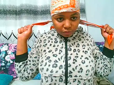 Chatroom XXX en direct de HotSmallTits