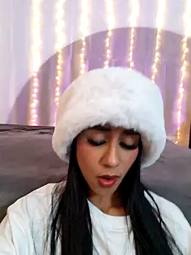 Juliana_Xander Adlı Modelin Canlı XXX Sohbeti