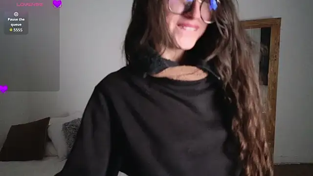 XXX chat uživo modela ChaosDoll__