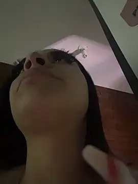 cristal__violetaa Adlı Modelin Canlı XXX Sohbeti