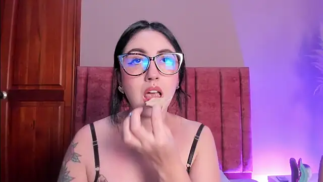 Emilywatsonn – Naživo XXX chat