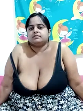 SusanaEshwar's Live XXX Chat