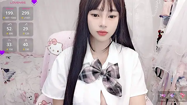 9aunatiis – Naživo XXX chat