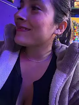 Cami_Leon2: διαδικτυακό σόου στην κάμερα