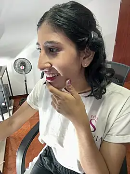 Czat XXX na żywo – Violet_rousse7