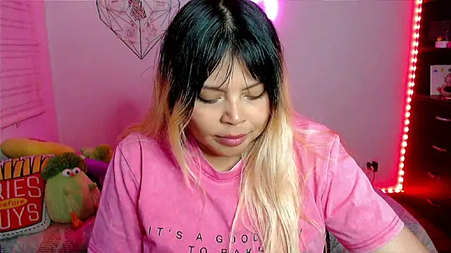 EllieMoonX's Live XXX Chat