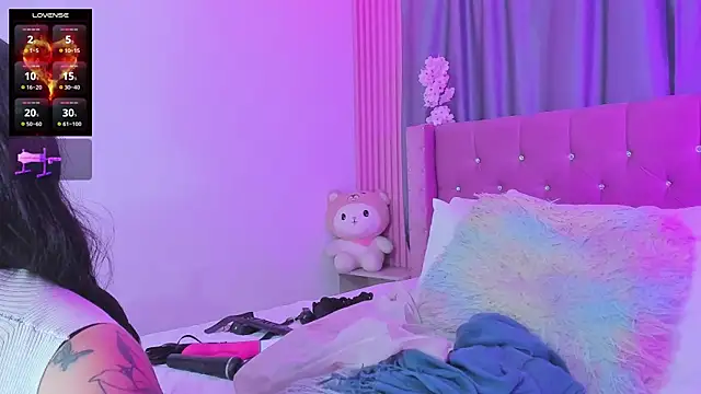 Nayla-Mouna 网络视讯表演