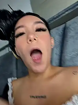 alaia_princess' Live XXX Chat