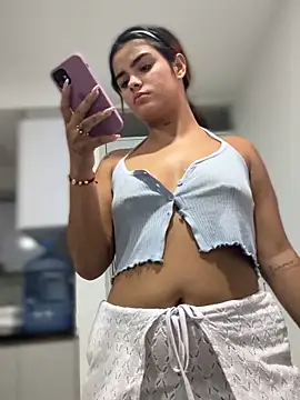 Kaily_Sweet16 Chat XXX in diretta