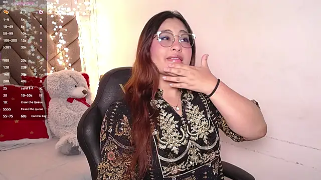 heluejamil Chat XXX in diretta