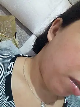 دردشة Beerrry الجنسية المباشرة