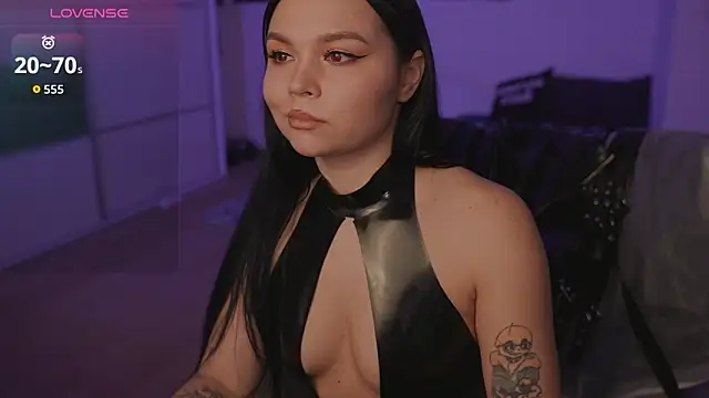 Dominatrix_Alice live XXX chat