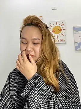 Almira6868 在線直播表演