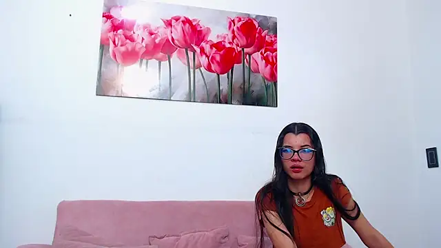 pinky_f00x – Naživo XXX chat