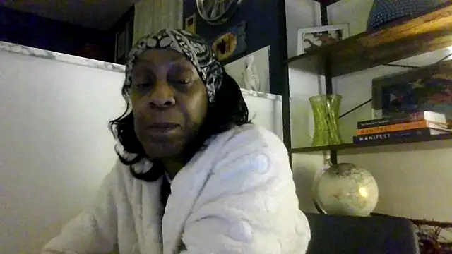 Ebony-SultryX: онлайн-секс-чат