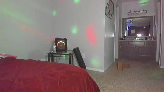 yiauana Chat XXX live