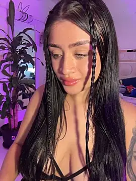 lucianaroy's Live XXX Chat